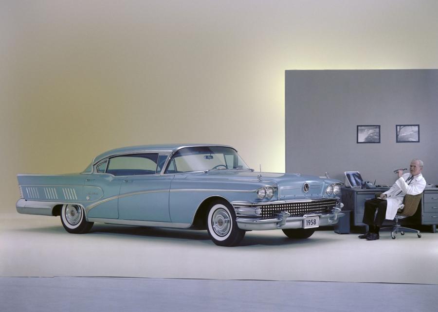  Buick Limited 4-Door Riviera (750-4839X) 1958 года  (фото 1 из 4)